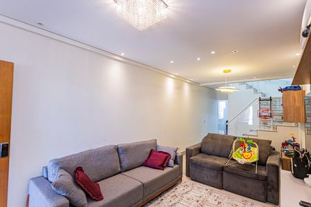 Casa à venda com 150m², 3 quartos e 2 vagasSala