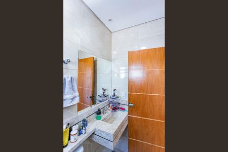 Casa à venda com 150m², 3 quartos e 2 vagasBanheiro suite 3