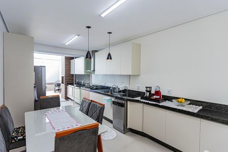 Casa à venda com 150m², 3 quartos e 2 vagasCozinha