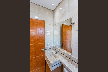 Casa à venda com 150m², 3 quartos e 2 vagasBanheiro Suite 1