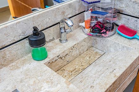 Casa à venda com 150m², 3 quartos e 2 vagasBanheiro suite 3