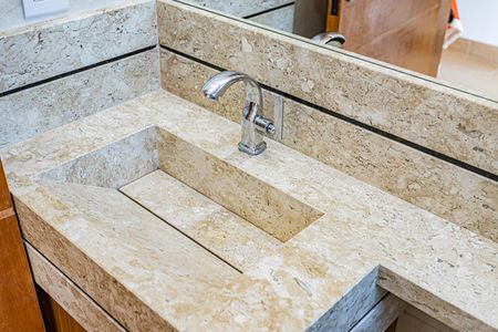 Casa à venda com 150m², 3 quartos e 2 vagasBanheiro Suite 1