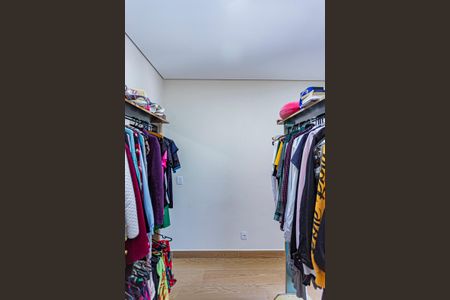 Casa à venda com 150m², 3 quartos e 2 vagasCloset suite 3