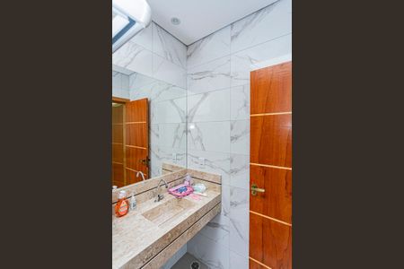 Casa à venda com 150m², 3 quartos e 2 vagasBanheiro suite 2