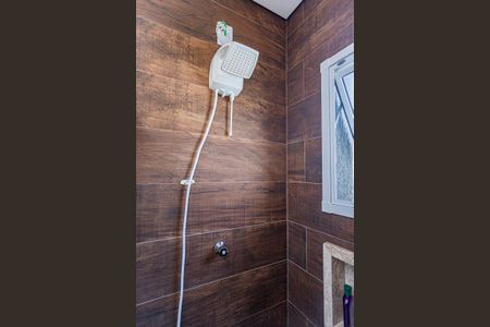 Casa à venda com 150m², 3 quartos e 2 vagasBanheiro Suite 1