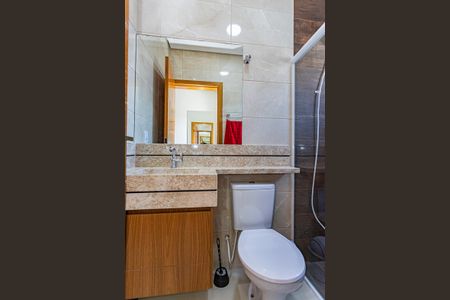 Casa à venda com 150m², 3 quartos e 2 vagasBanheiro Suite 1