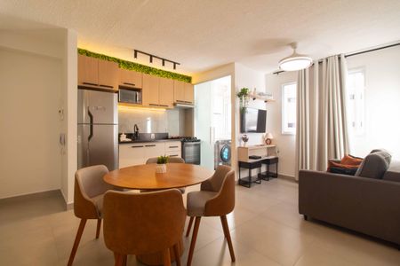 Sala e Cozinha de apartamento para alugar com 1 quarto, 36m² em Liberdade, São Paulo