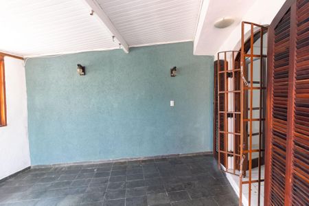 Casa à venda com 120m², 2 quartos e 1 vagaVaranda