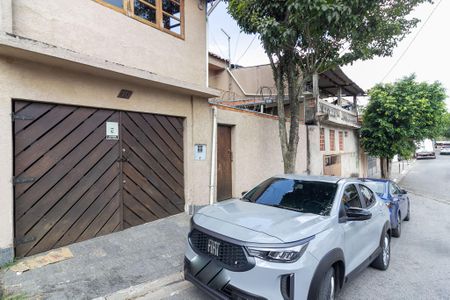 Casa à venda com 120m², 2 quartos e 1 vagaFachada