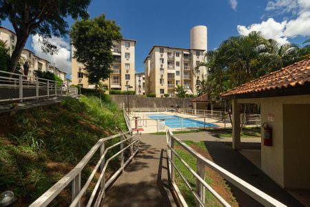 Apartamento para alugar com 56m², 3 quartos e 1 vaga Apartamento para alugar com 56m², 3 quartos e 1 vagaÁrea comum - Piscina