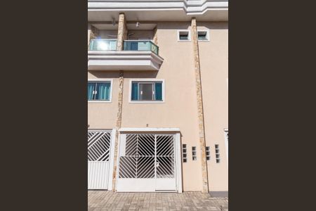 Casa de condomínio à venda com 115m², 2 quartos e 2 vagasFachada
