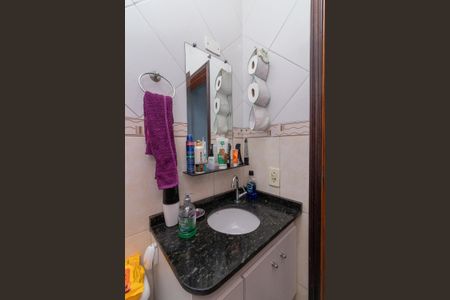 Casa de condomínio à venda com 115m², 2 quartos e 2 vagasBanheiro da Suíte 2