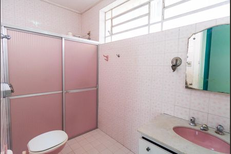 Casa à venda com 400m², 2 quartos e 1 vagaBanheiro