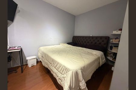 Casa à venda com 255m², 6 quartos e 5 vagas Casa à venda com 255m², 6 quartos e 5 vagasQuarto