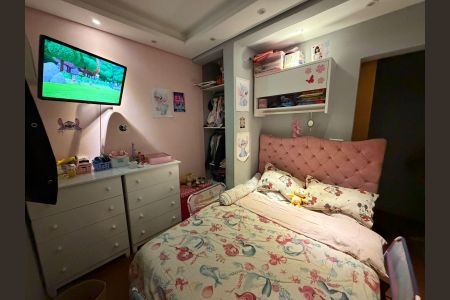 Casa à venda com 255m², 6 quartos e 5 vagas Casa à venda com 255m², 6 quartos e 5 vagasQuarto