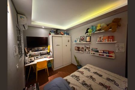 Casa à venda com 255m², 6 quartos e 5 vagas Casa à venda com 255m², 6 quartos e 5 vagasQuarto