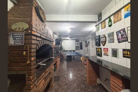 Casa à venda com 255m², 6 quartos e 5 vagas Casa à venda com 255m², 6 quartos e 5 vagasÁrea Comum