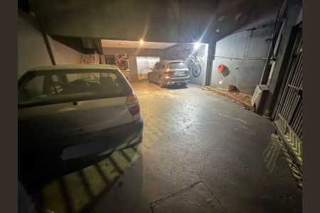 Casa à venda com 255m², 6 quartos e 5 vagas Casa à venda com 255m², 6 quartos e 5 vagasÁrea Comum
