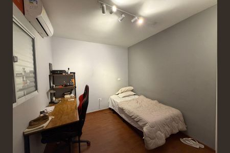 Casa à venda com 255m², 6 quartos e 5 vagas Casa à venda com 255m², 6 quartos e 5 vagasQuarto