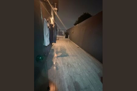 Casa à venda com 255m², 6 quartos e 5 vagas Casa à venda com 255m², 6 quartos e 5 vagasÁrea Comum