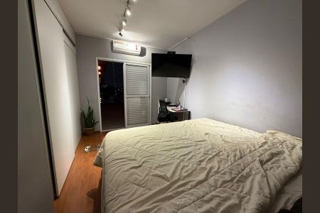 Casa à venda com 255m², 6 quartos e 5 vagas Casa à venda com 255m², 6 quartos e 5 vagasQuarto