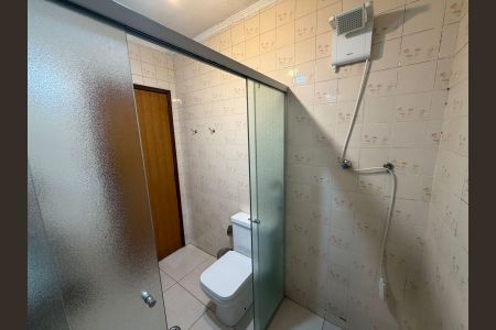 Casa à venda com 255m², 6 quartos e 5 vagas Casa à venda com 255m², 6 quartos e 5 vagasBanheiro