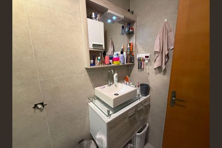Casa à venda com 255m², 6 quartos e 5 vagas Casa à venda com 255m², 6 quartos e 5 vagasBanheiro