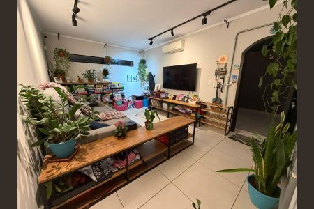 Sala de casa para alugar com 6 quartos, 255m² em Vila Sacadura Cabral, Santo André