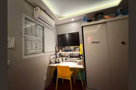 Casa à venda com 255m², 6 quartos e 5 vagas Casa à venda com 255m², 6 quartos e 5 vagasQuarto