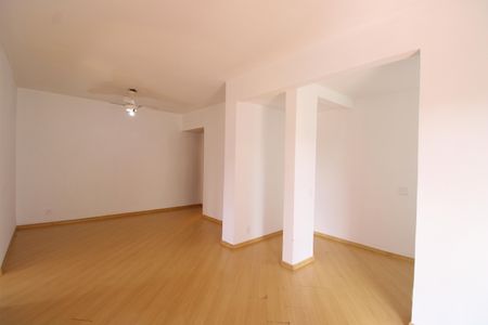 Apartamento à venda com 77m², 2 quartos e 1 vagaSala