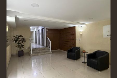 Apartamento à venda com 77m², 2 quartos e 1 vagaHall