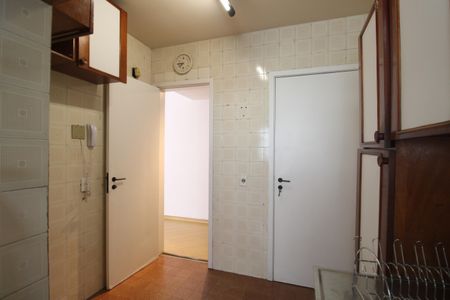 Apartamento à venda com 77m², 2 quartos e 1 vagaCozinha
