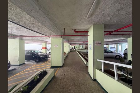 Apartamento à venda com 77m², 2 quartos e 1 vagaÁrea comum