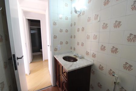 Apartamento à venda com 77m², 2 quartos e 1 vagaBanheiro da suíte