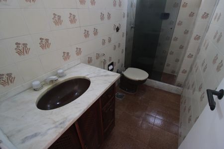 Apartamento à venda com 77m², 2 quartos e 1 vagaBanheiro da suíte