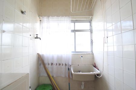 Apartamento à venda com 77m², 2 quartos e 1 vagaÁrea de serviço