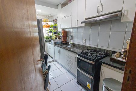 Apartamento à venda com 60m², 2 quartos e 2 vagascozinha