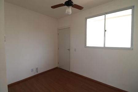Apartamento para alugar com 70m², 2 quartos e 1 vagaSala