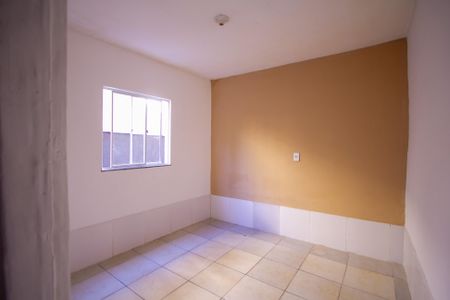 Quarto de casa para alugar com 1 quarto, 42m² em Rocha, São Gonçalo