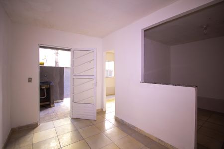 Sala de casa para alugar com 1 quarto, 42m² em Rocha, São Gonçalo