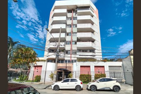 Apartamento à venda com 57m², 2 quartos e 1 vagaFachada e portaria