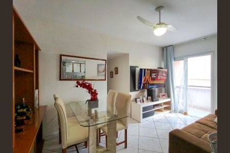 Apartamento à venda com 57m², 2 quartos e 1 vagaSala