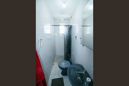 Banheiro de apartamento para alugar com 1 quarto, 50m² em Vista Alegre, Rio de Janeiro