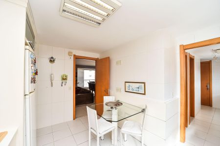 Apartamento para alugar com 163m², 3 quartos e 2 vagasCozinha