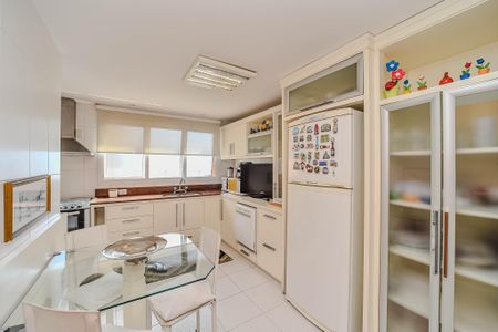 Apartamento para alugar com 163m², 3 quartos e 2 vagasCozinha