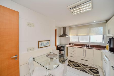 Apartamento para alugar com 163m², 3 quartos e 2 vagasCozinha