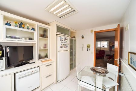 Apartamento para alugar com 163m², 3 quartos e 2 vagasCozinha