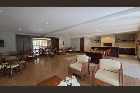 Apartamento para alugar com 163m², 3 quartos e 2 vagasÁrea comum - Salão de festas