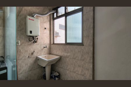 Apartamento para alugar com 130m², 3 quartos e 2 vagas Apartamento para alugar com 130m², 3 quartos e 2 vagasCozinha e Área de Serviço
