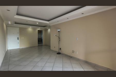 Apartamento para alugar com 130m², 3 quartos e 2 vagas Apartamento para alugar com 130m², 3 quartos e 2 vagasSala